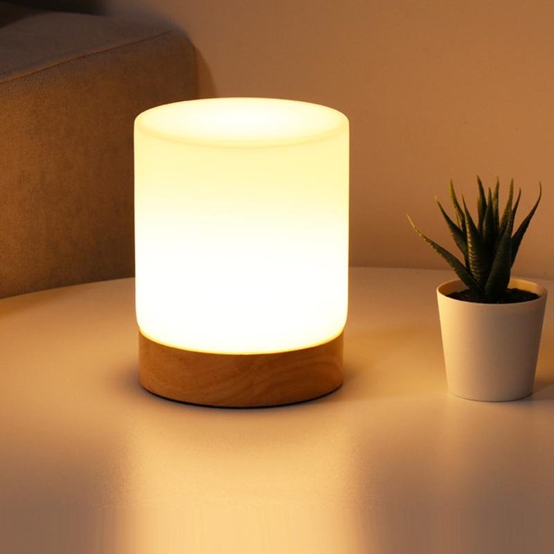 Avtoit | Minimalistic table lamp with touch function and 360° lighting