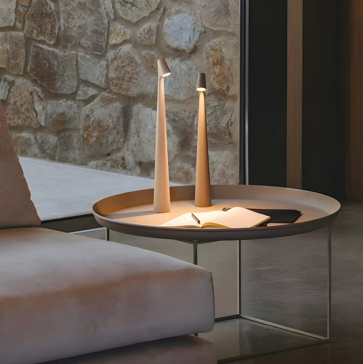Avtoit | Dorsø - L'ummiere D'apol table lamp