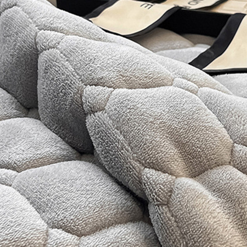 Avtoit | Modern Soft Throw Blanket with Square Texture – Stylish Fluffy Bed & Sofa Cover