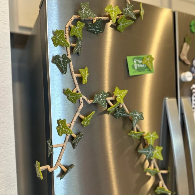 Avtoit | 3D Printed Ivy Refrigerator Magnet — Realistic Plant Decoration with Strong Adhesion