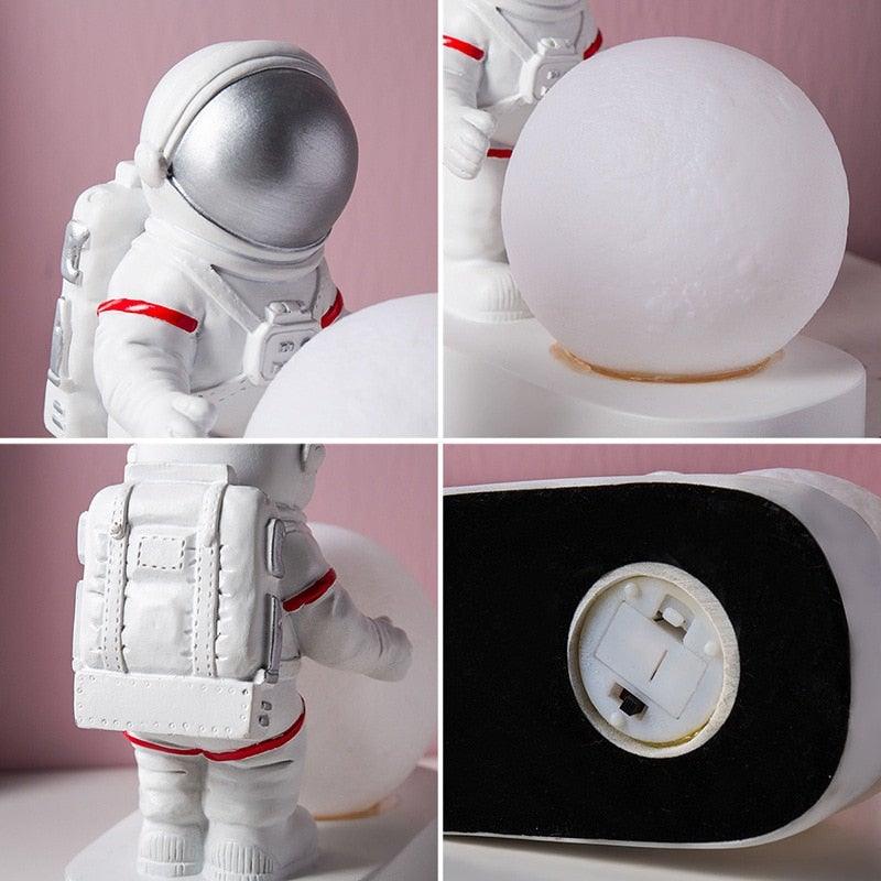 Avtoit | Astronaut lamp