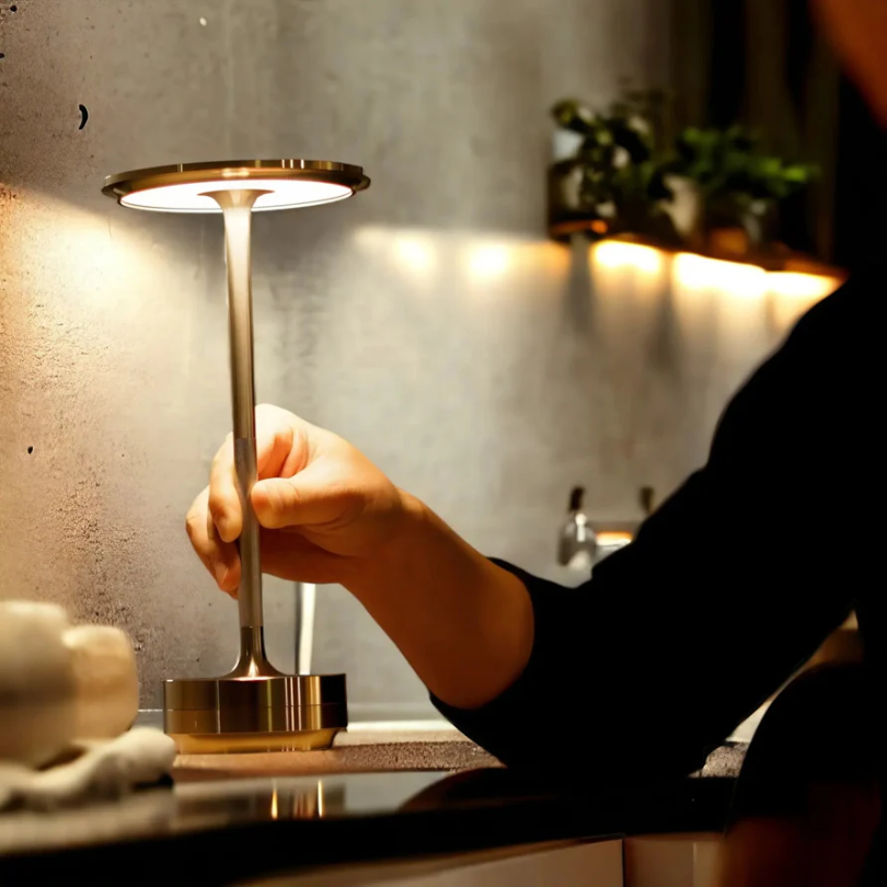 Avtoit | Atmospheric Luxury Table Lamp - LumoVibe