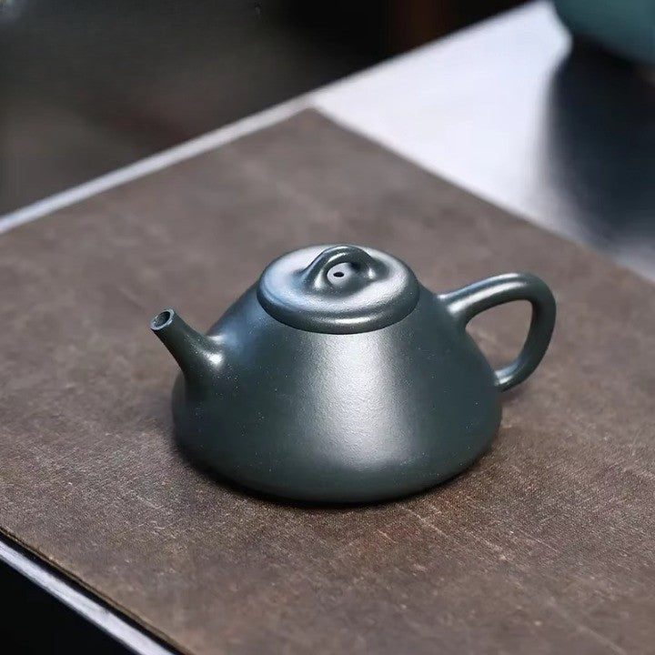 Avtoit | Japanese-Style Zen Handmade Clay Teapot