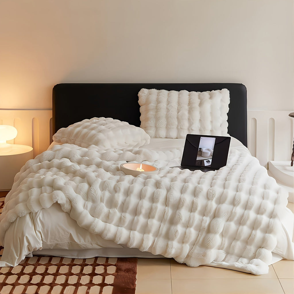 Avtoit | Premium Fleece Blanket with Elegant Design