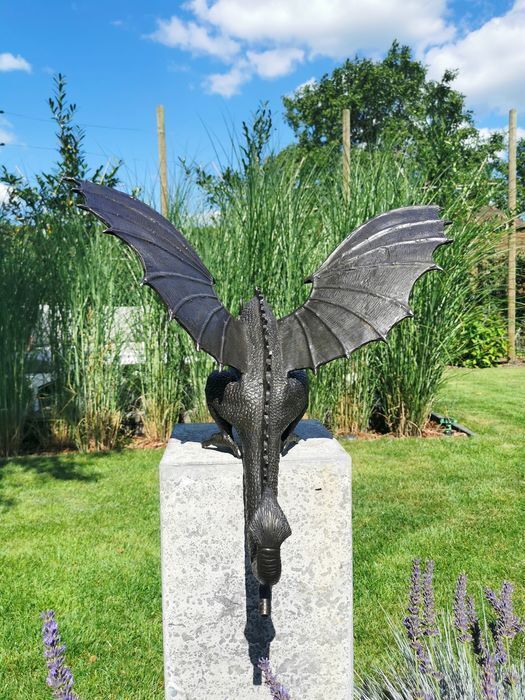 Avtoit | Precision Casting Fire-breathing Dragon Sculpture Waterscape