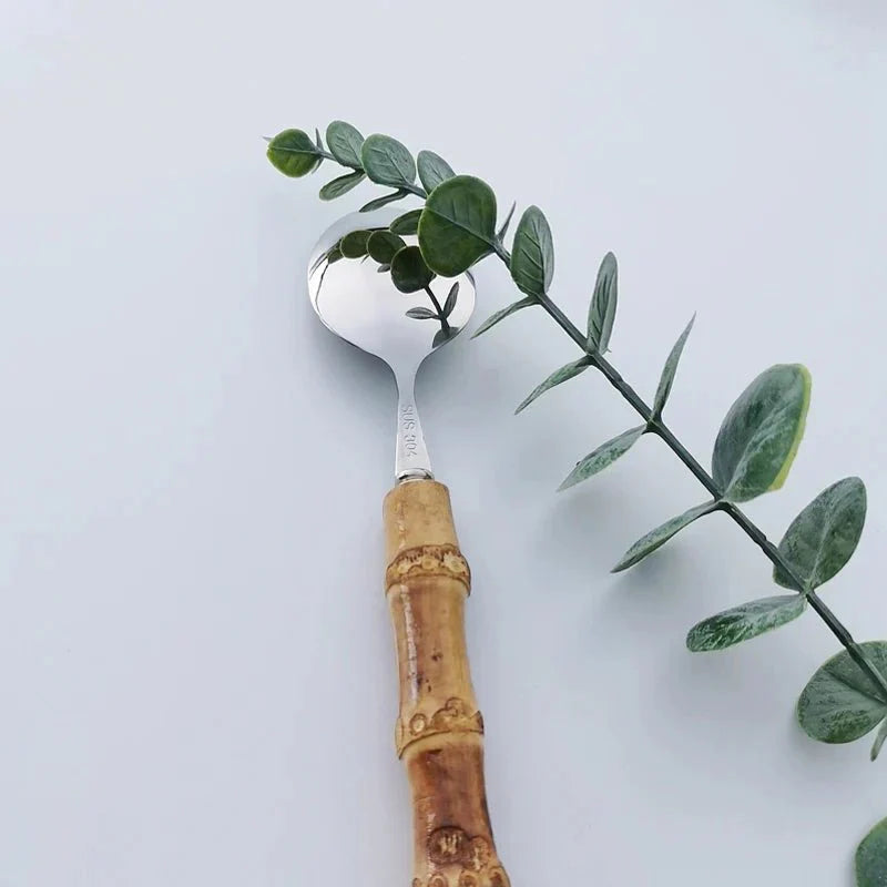 Avtoit | Bamboo Handle Cutlery Set Made of Stainless Steel