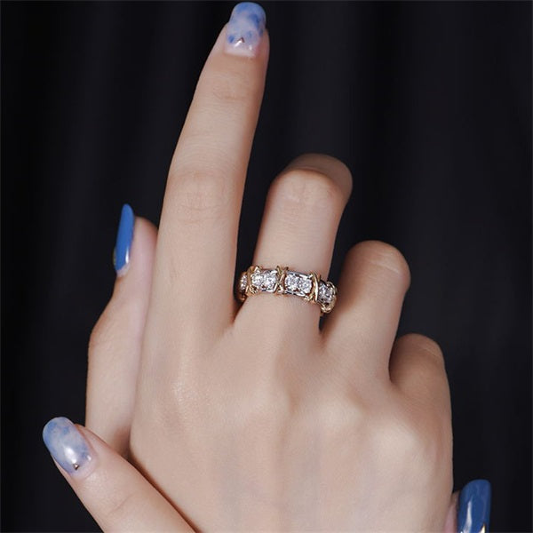 Avtoit | "Sparkle Your Fingertips - Explore Our Ring World"