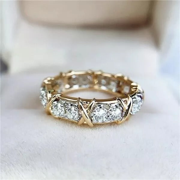 Avtoit | "Sparkle Your Fingertips - Explore Our Ring World"