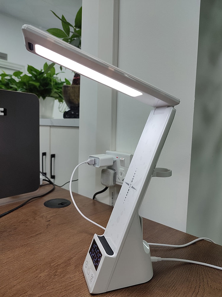 Avtoit | Desk lamp with wireless charger