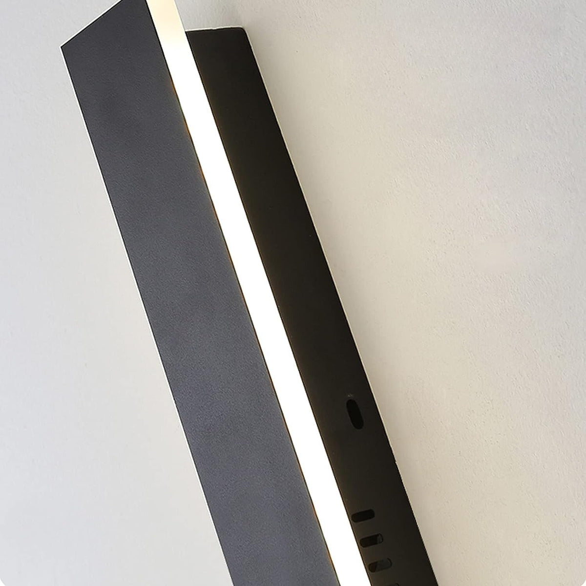Avtoit | Svelte Linear Outdoor Wall Light IP65