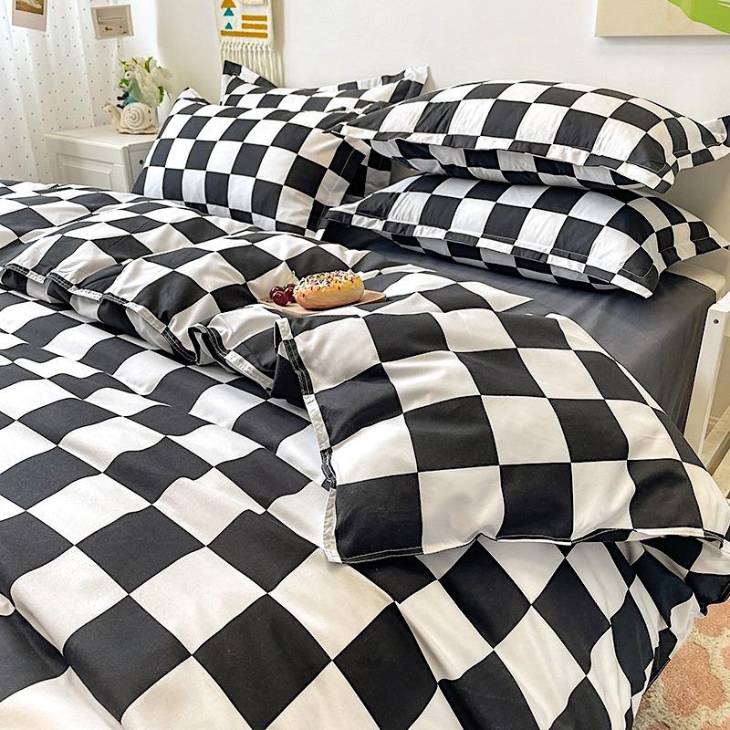 Avtoit | Checked Bedding Set