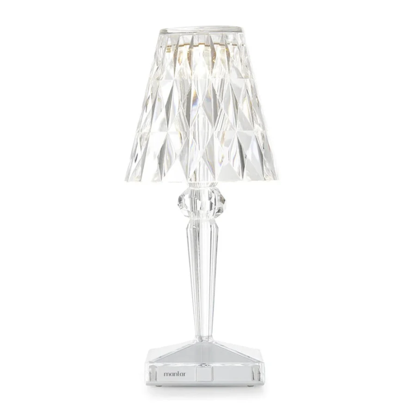 Avtoit | Chic Table Lamp with Crystal Design - CrystalLuxe