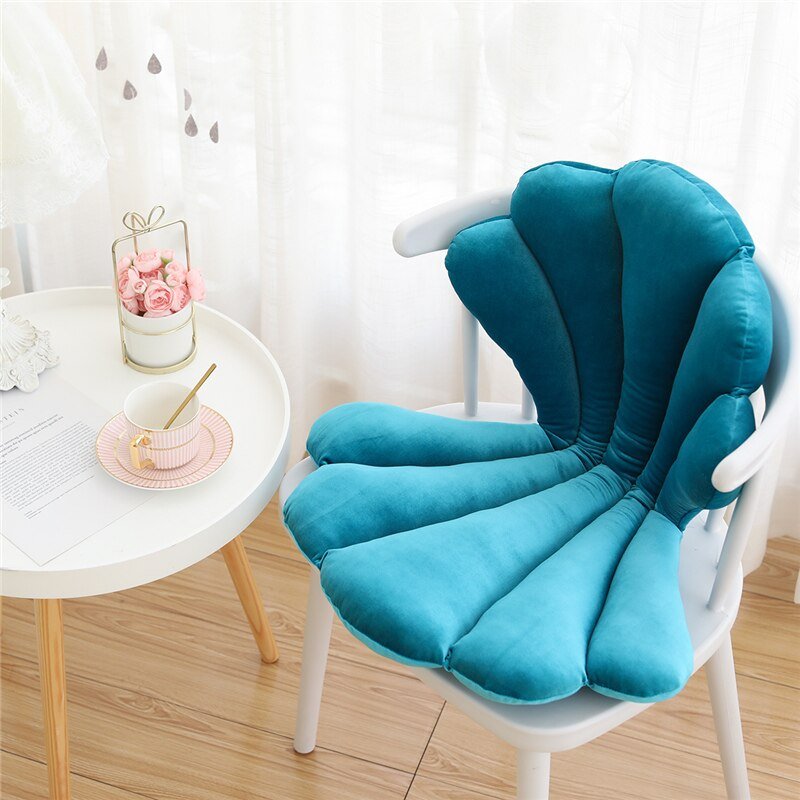 Avtoit | Chic Velvet Shell Cushion - Luxurious and Stylish Cushion for Living Room, Bedroom