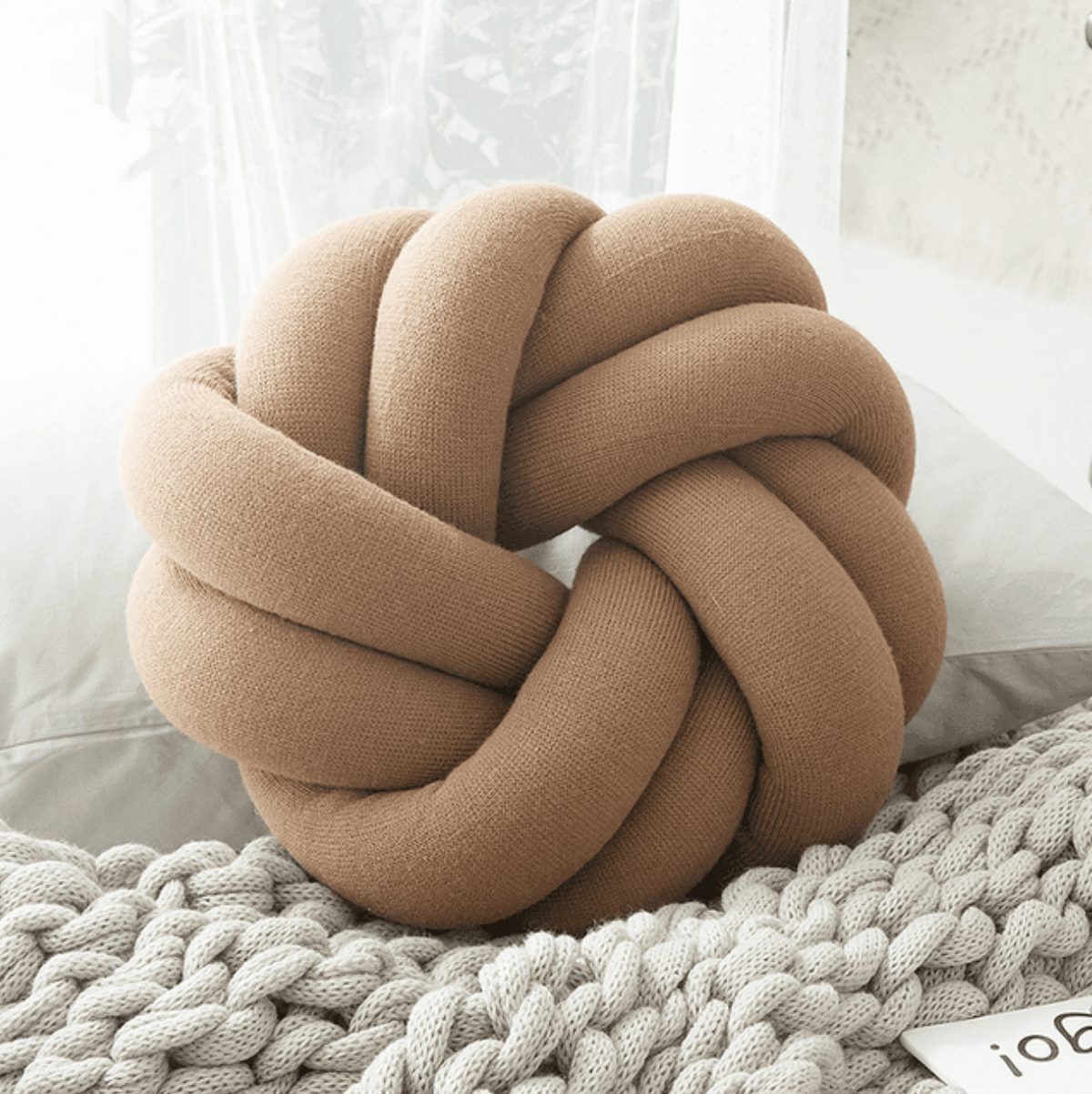 Avtoit | Creative Cotton Knot Ball Pillow