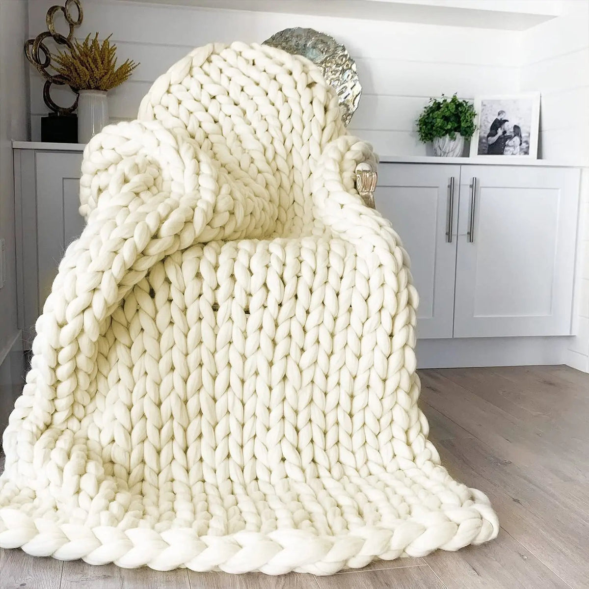 Avtoit | Thick Line Sofa Knitted Blanket