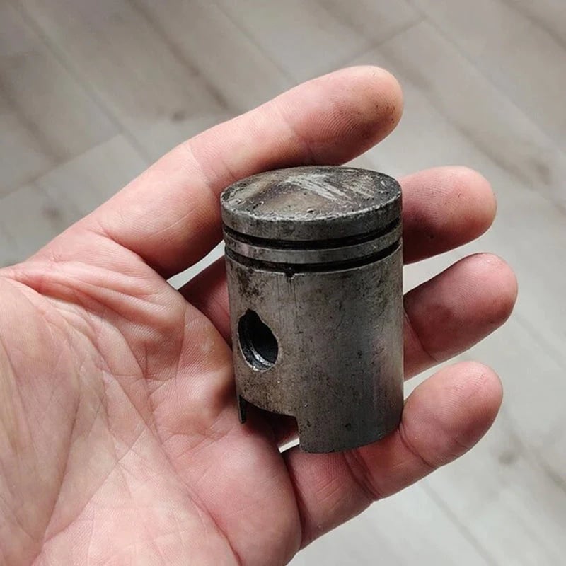Avtoit | Piston Art Skull Keychain