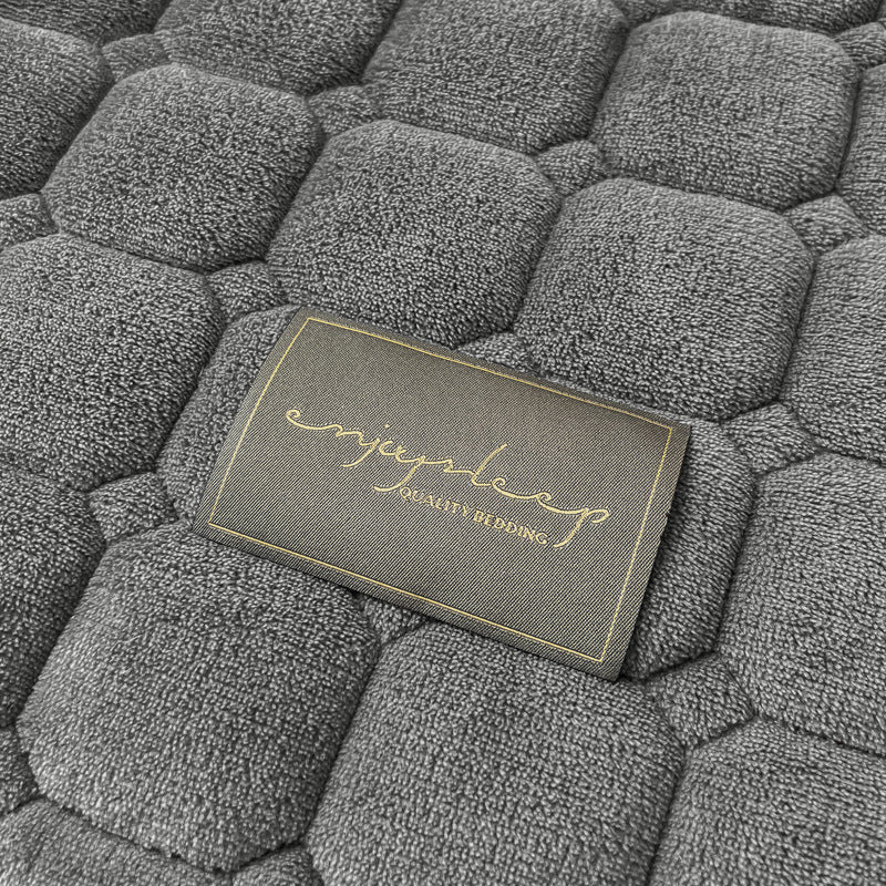 Avtoit | Modern Soft Throw Blanket with Square Texture – Stylish Fluffy Bed & Sofa Cover