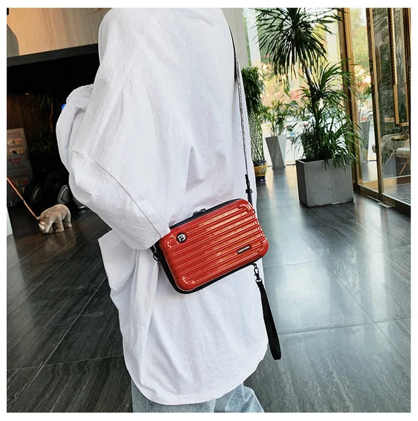 Avtoit | The stylish mini suitcase bag for all-day use