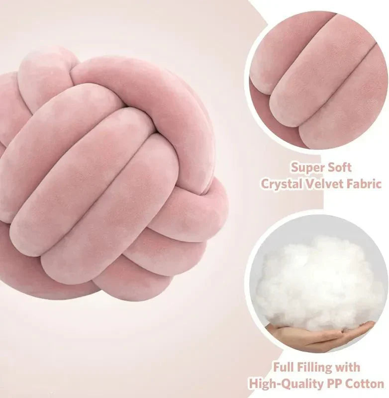 Avtoit | Decorative, soft cushion with knotted ball in suede look