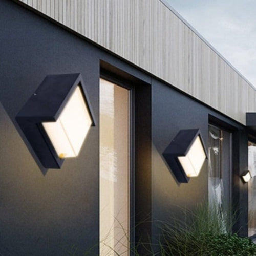 Avtoit | Elegant outdoor wall lamp with motion sensor