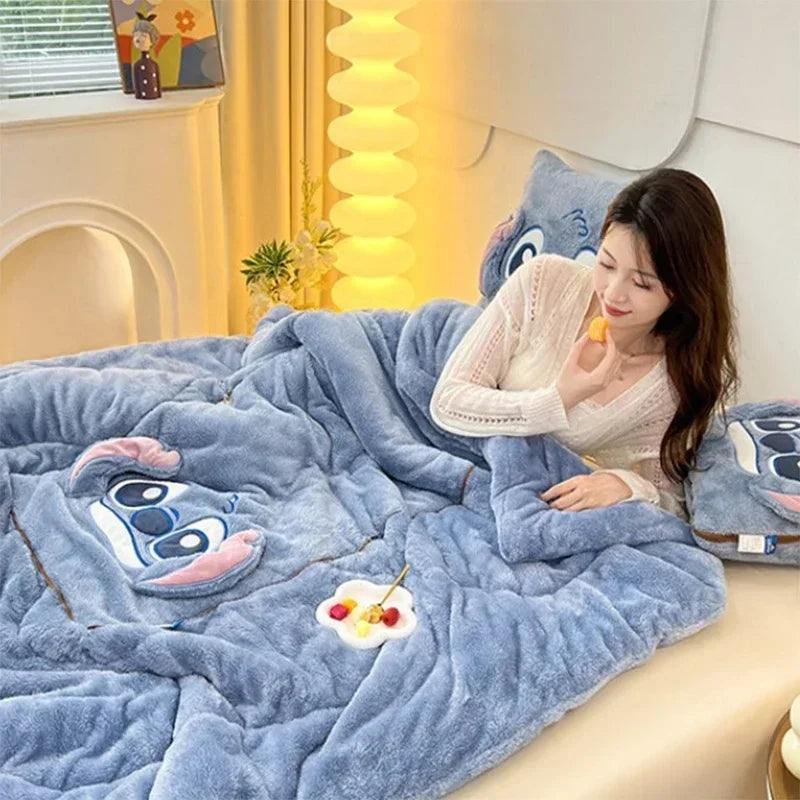 Avtoit | Luxury blanket and cushion set for ultimate comfort