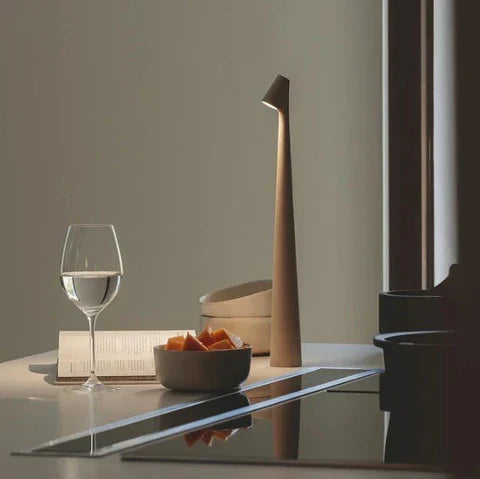 Avtoit | Wireless LED lamp in minimalist design | Table lamp