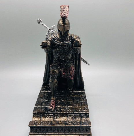 Avtoit | knight pen holder