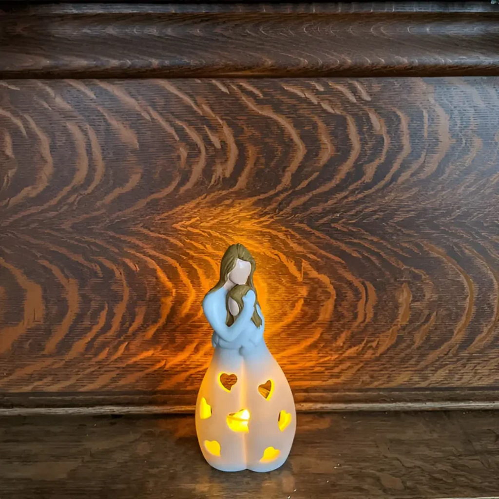 Avtoit | Embracing Mother and Daughter Candle Holder - EternalBond