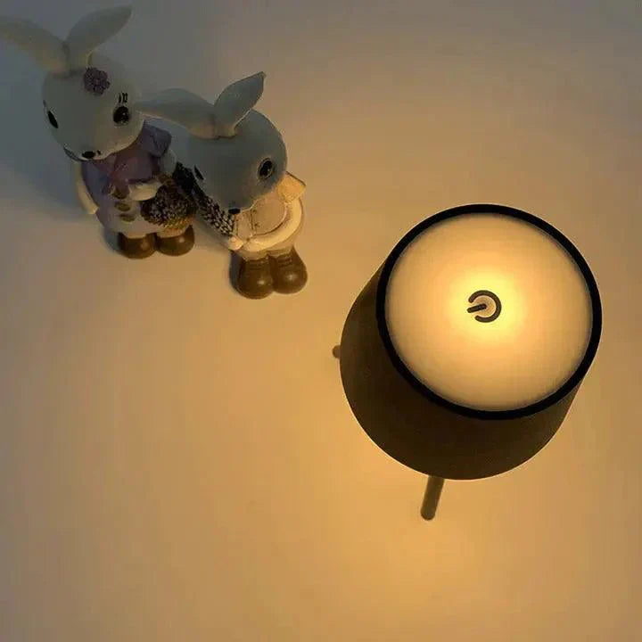 Avtoit | LumaStand - Sleek Tripod Table Light