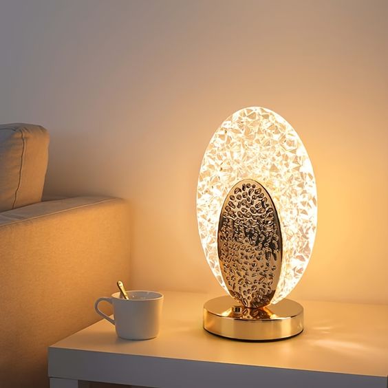 Avtoit | Modern & Luxury Peacock Table Lamp - CrystalGlow
