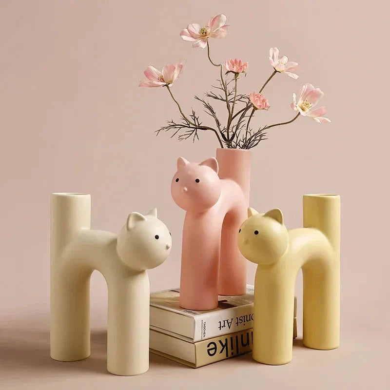 Avtoit | Matte Kitten Flower Vase