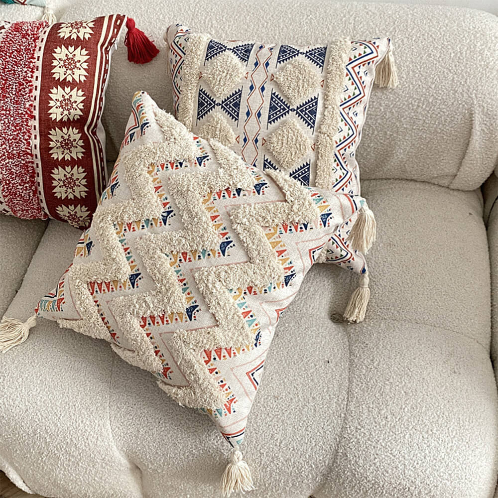 Avtoit | Moroccan inspired decorative throw pillow with tassel