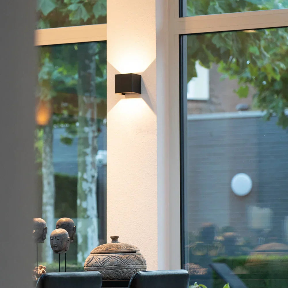 Avtoit | Modern LED wall light in cube design