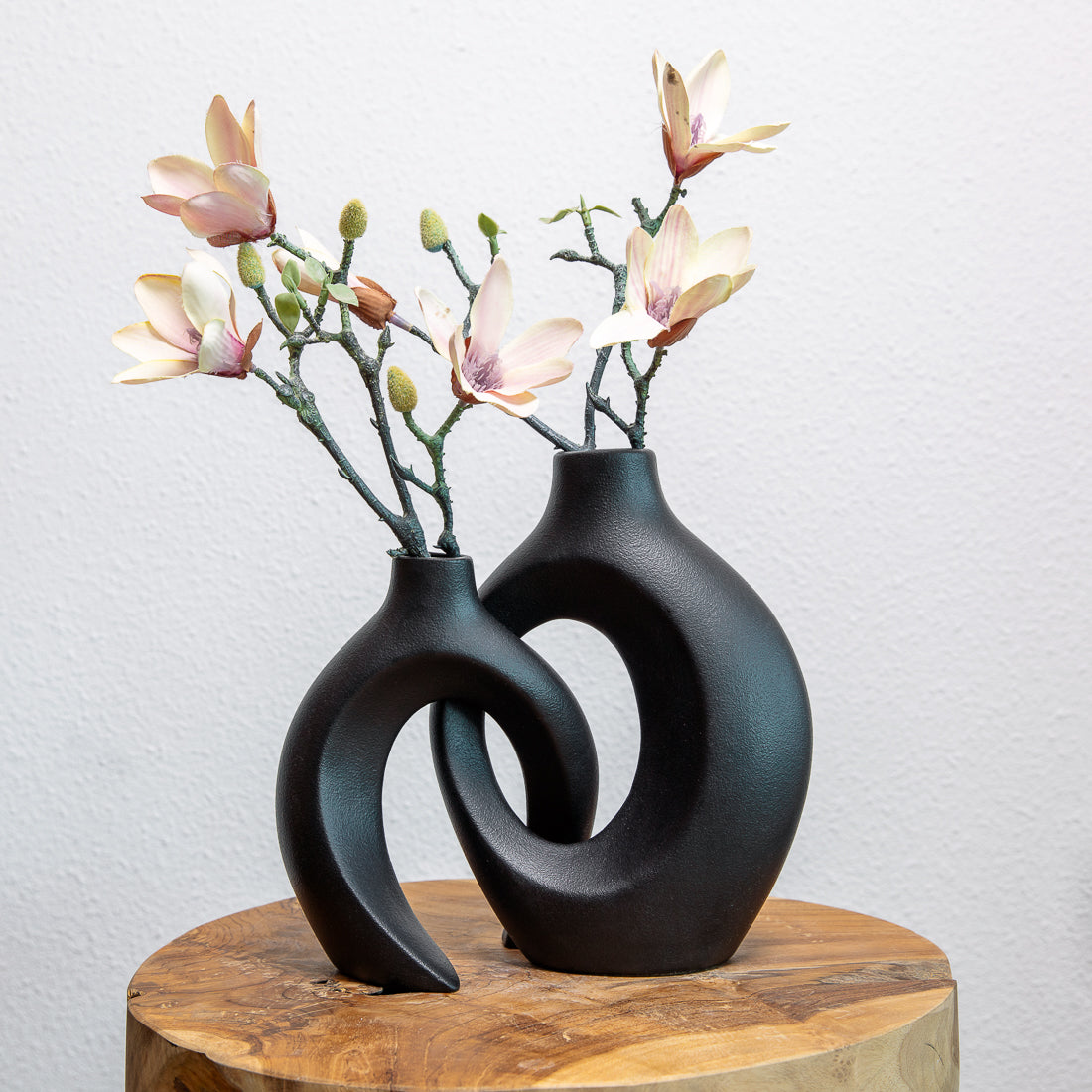 Avtoit | Gleora Intertwined Ceramic Flower Vase – Elegant Decorative Centrepiece for Modern & Classic Interiors