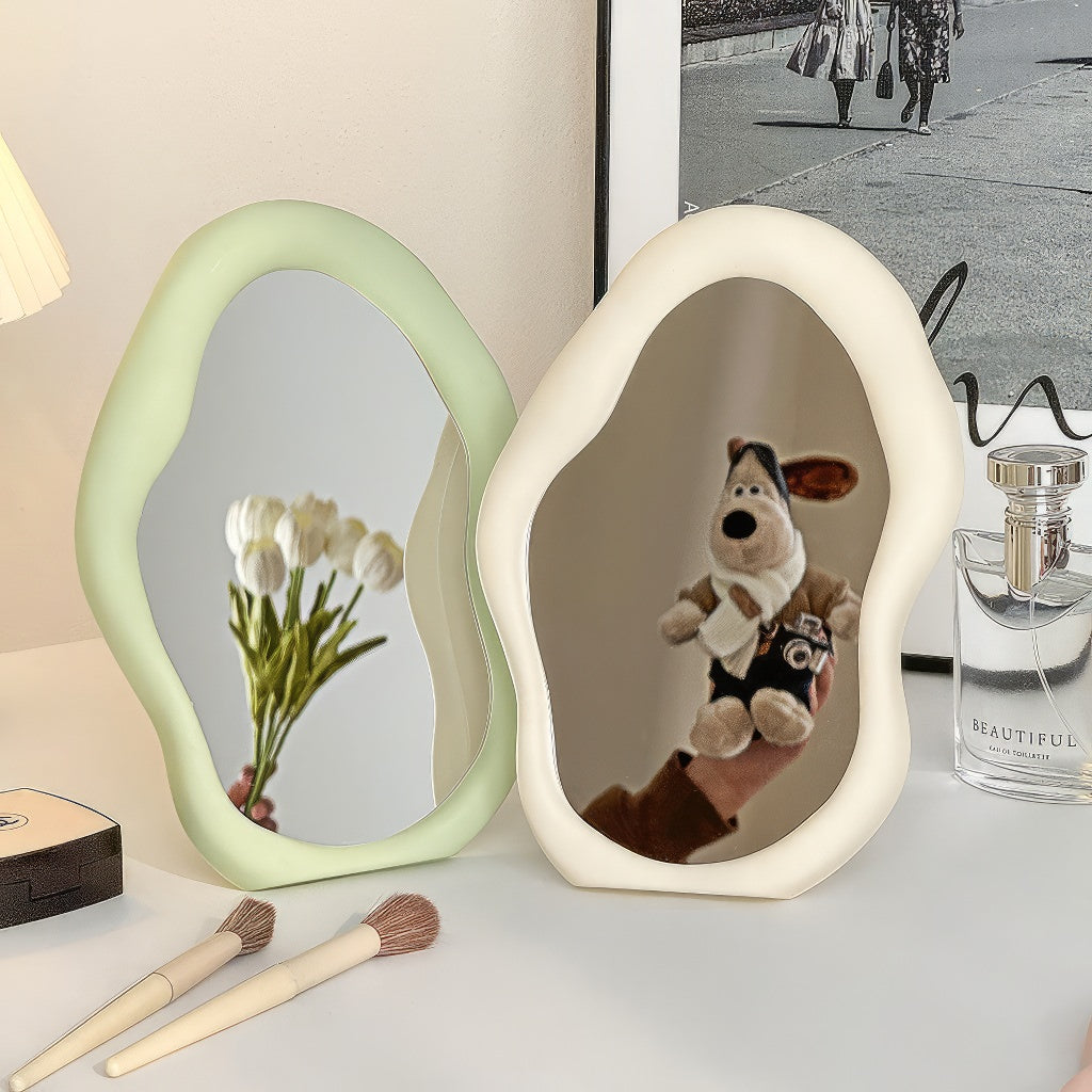 Avtoit | Irregular Blob Makeup Mirror