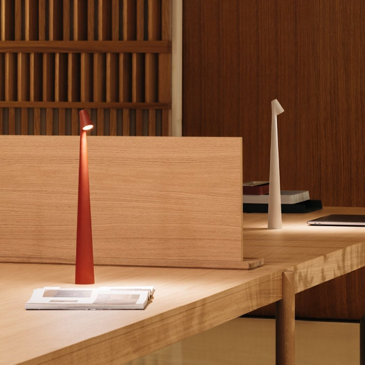 Avtoit | Sculpting table lamp