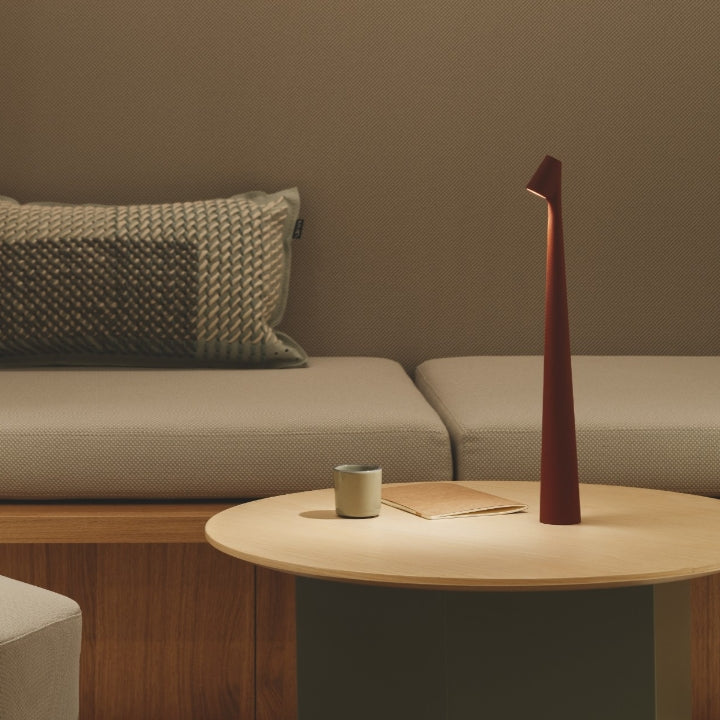 Avtoit | Sculpting table lamp