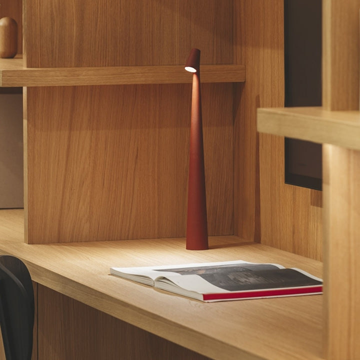 Avtoit | Sculpting table lamp