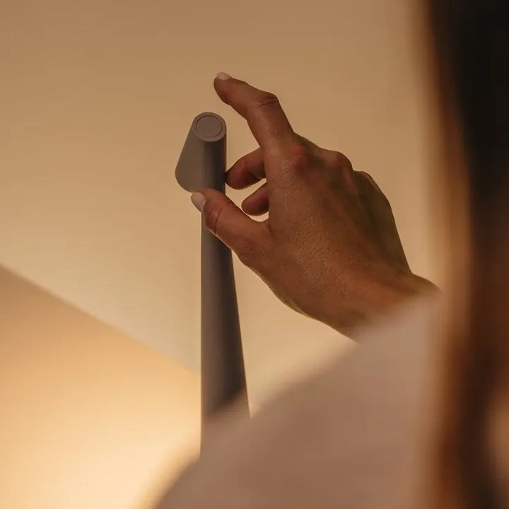 Avtoit | Sculpting table lamp