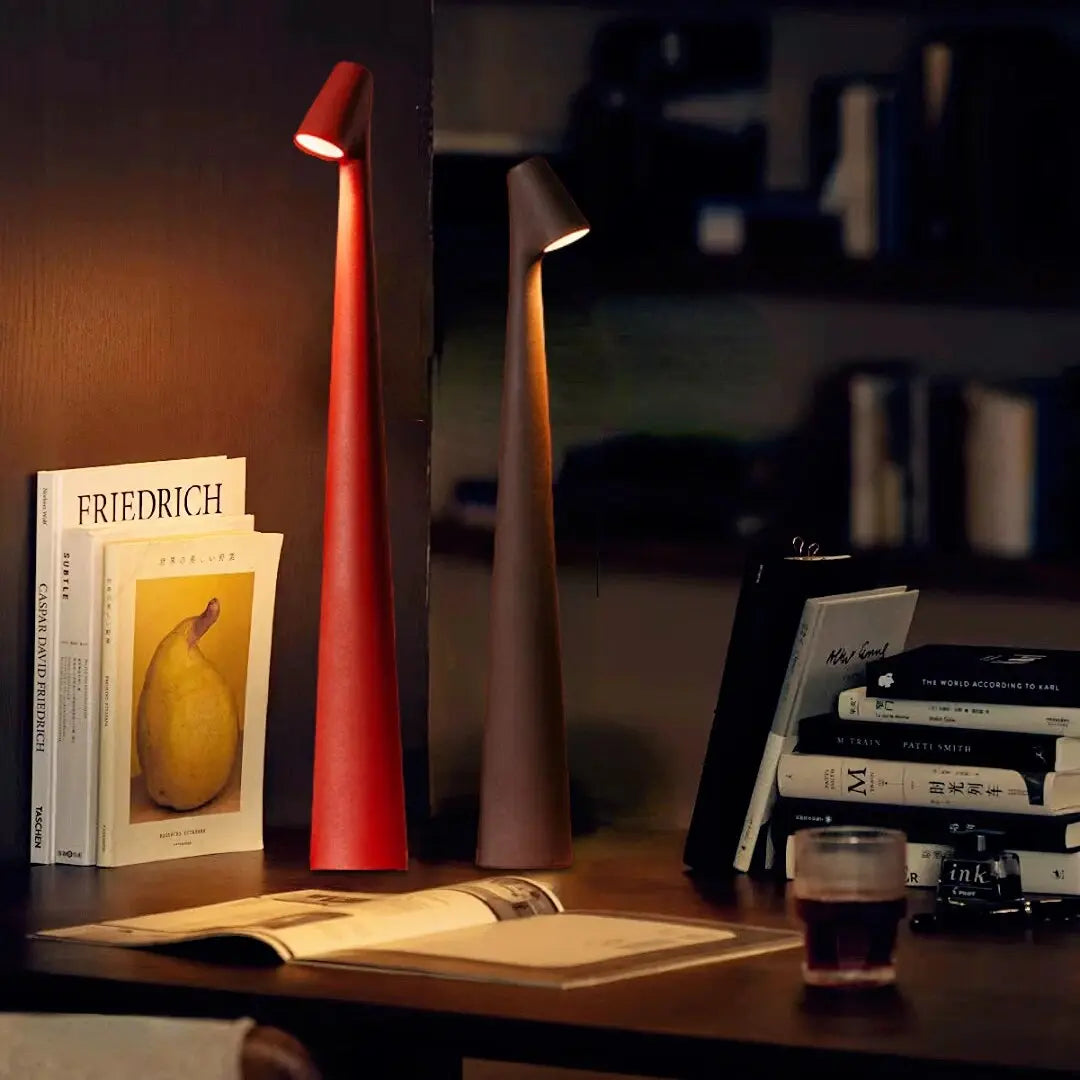 Avtoit | Wireless LED lamp in minimalist design | Table lamp