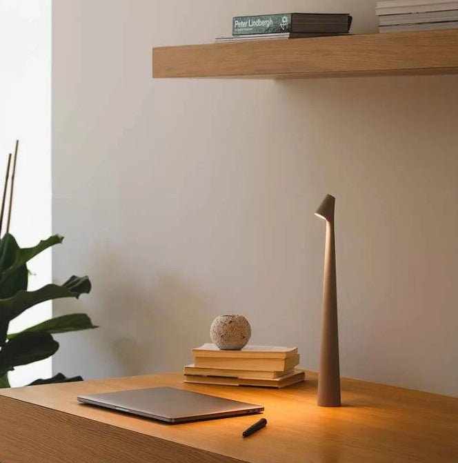 Avtoit | Portable Table Lamp