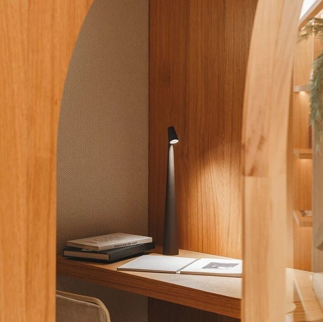 Avtoit | Portable Table Lamp