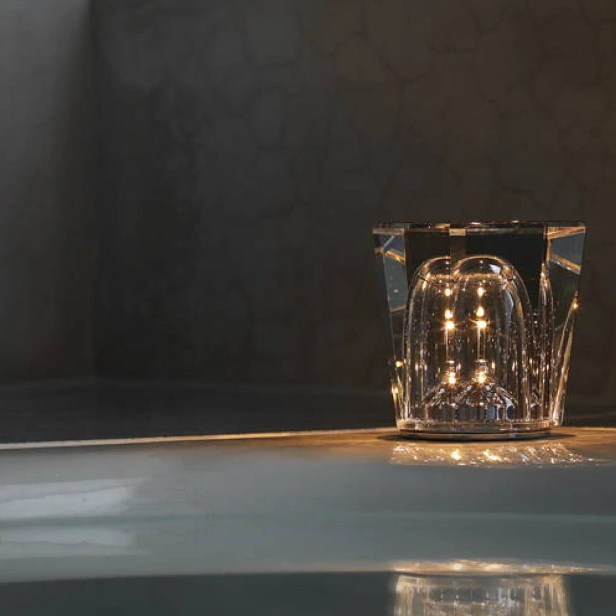 Avtoit | Luxe Rechargeable Diamond Crystal Table Lamp - Lumière Diamond