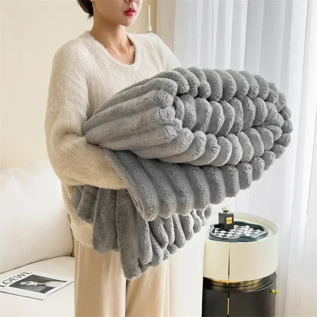 Avtoit | LuxuraWrap Soft Plush Maxi Blanket