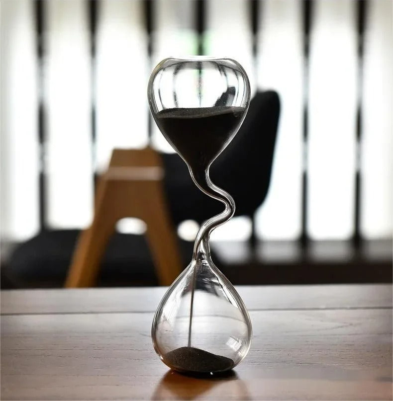 Avtoit | Curvy Black Hourglass | Glass