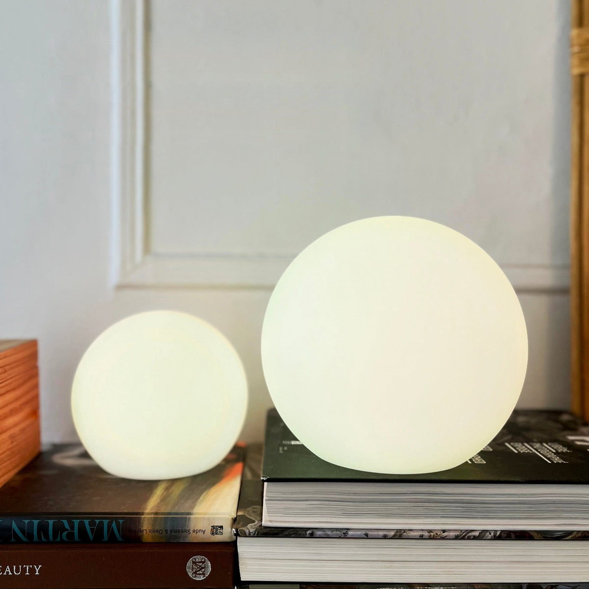 Avtoit | LED Wireless Table Lamp - Rechargeable Modern Light Fixture for Home, Office, and Nightstand Use
