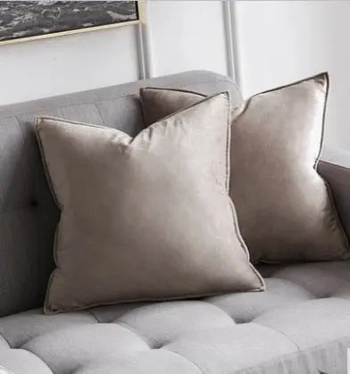Avtoit | VelvetLuxe – Elegant velvet cushion cover with refined details