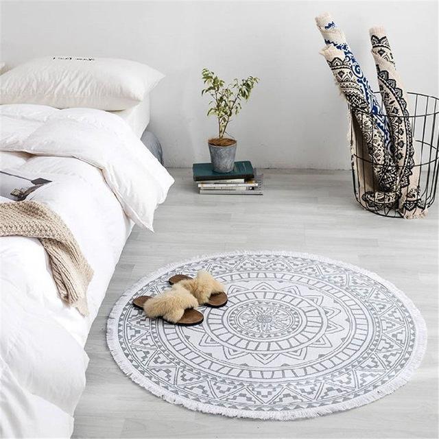 Avtoit | Moroccan Boho rug with tassels