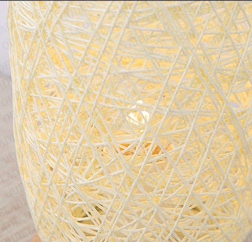 Avtoit | Table lamp made of rattan wood