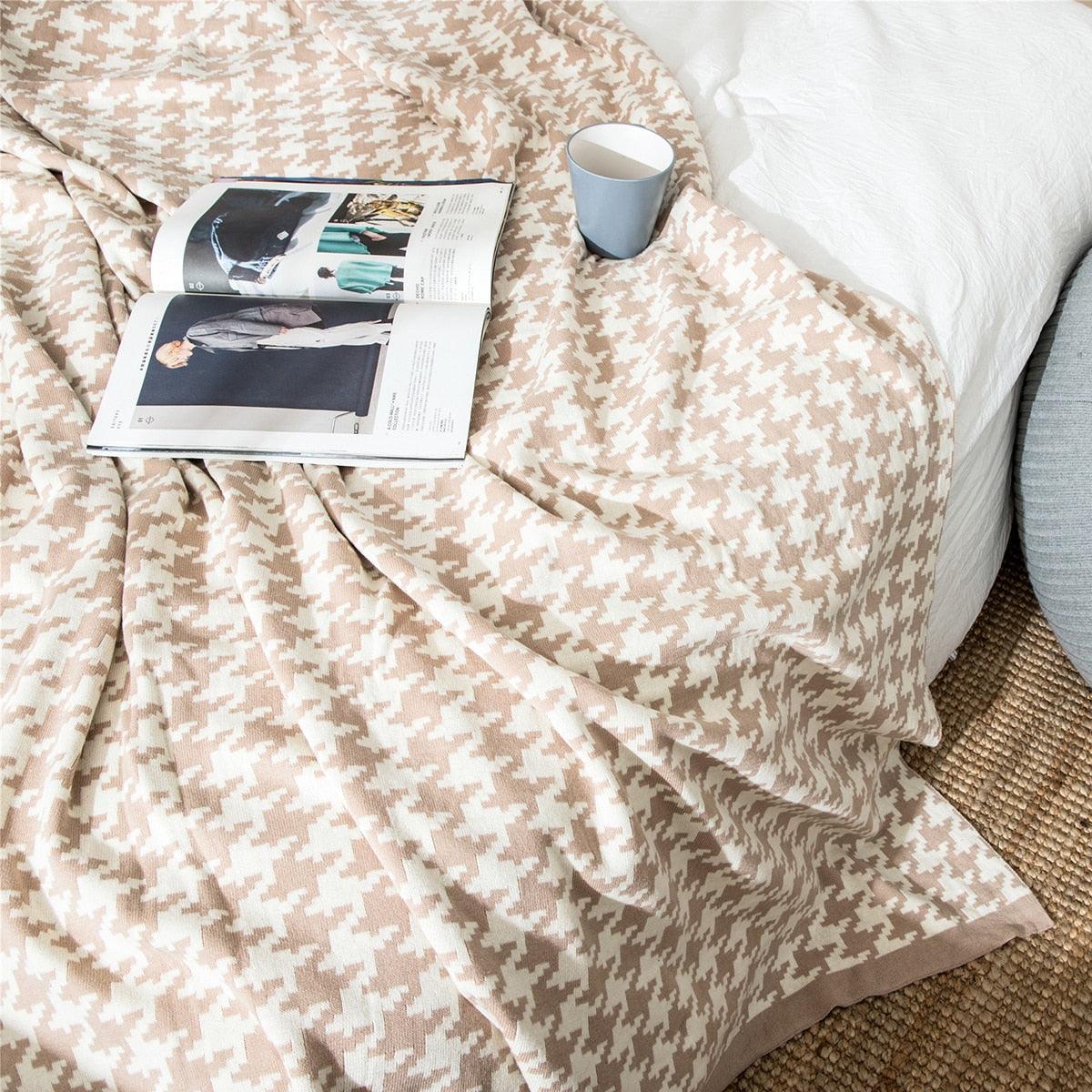 Avtoit | PlaidLuxe Houndstooth Throw Blanket | Checked Design | Soft & Cozy | Various Sizes